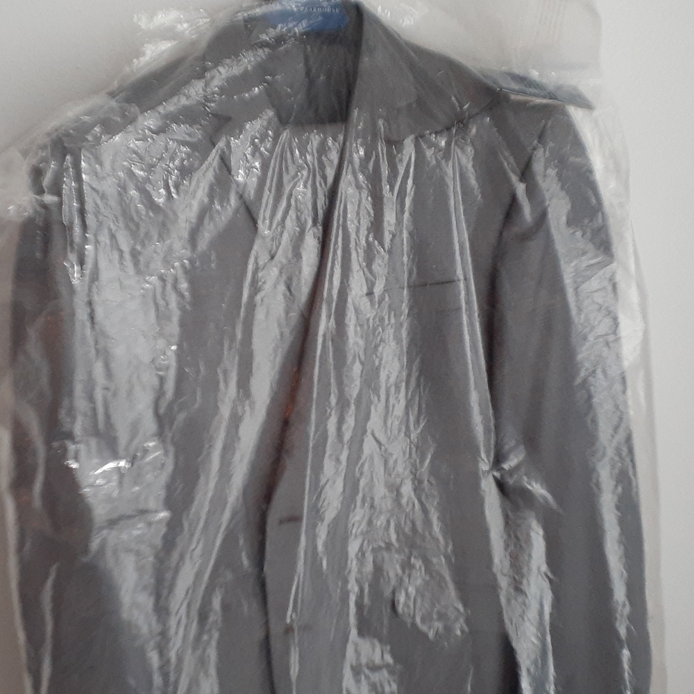 Kenneth Cole Grey 2 pice suit  size 40r w33